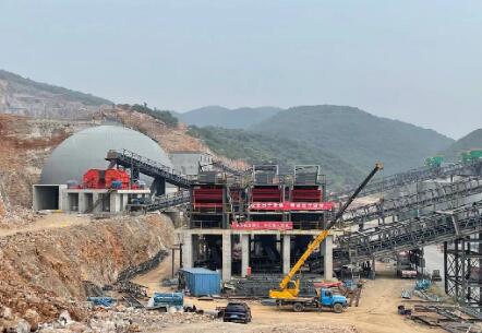荊門(mén)紫崗礦業(yè)石灰石破碎：東線(xiàn)產(chǎn)量2000t/h，西線(xiàn)產(chǎn)量2500t/h